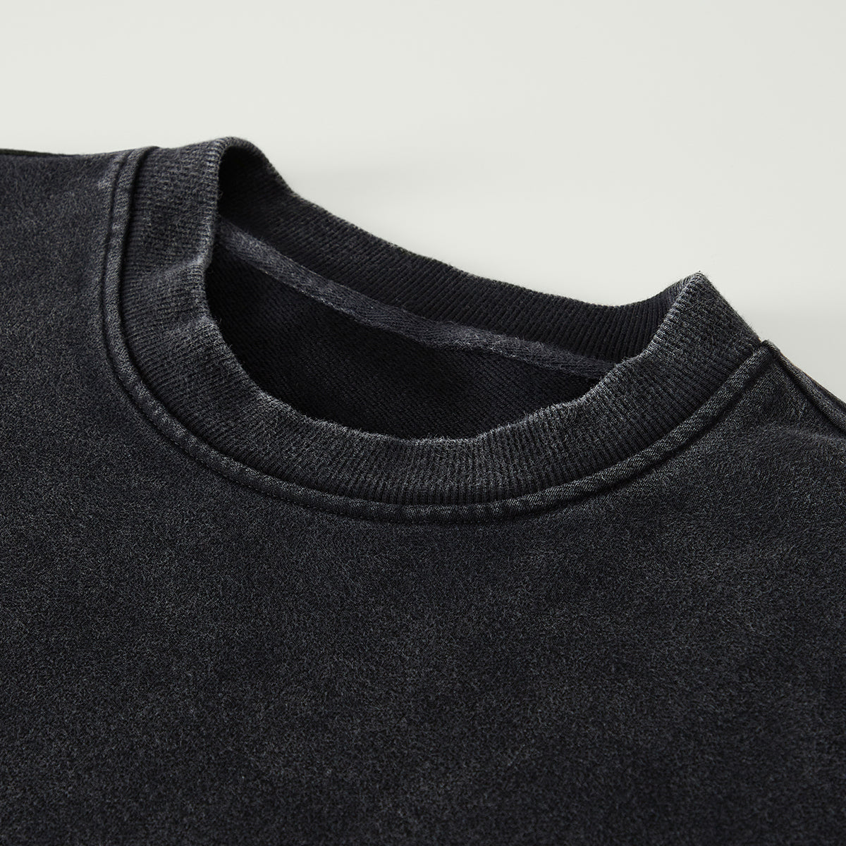 BENIHANA GRAND PRIX HEAVYWEIGHT FADED SWEATER