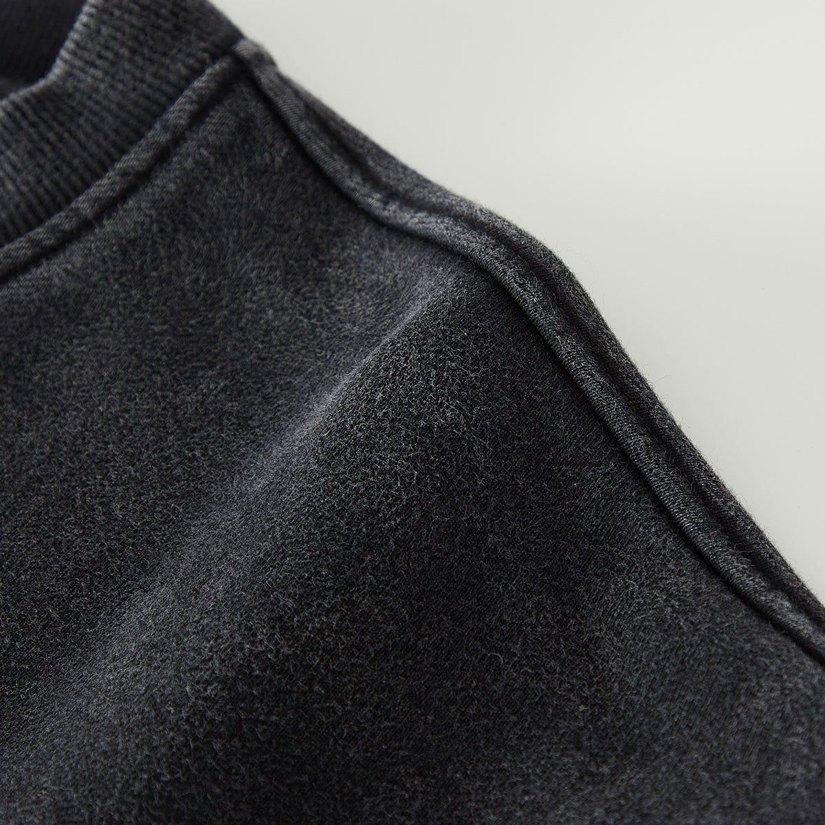 BENIHANA GRAND PRIX HEAVYWEIGHT FADED SWEATER