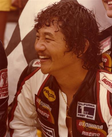 BENIHANA GRAND PRIX HEAVYWEIGHT FADED SWEATER