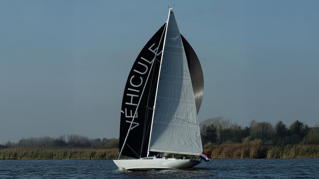 VÉHICULE 46 CARBON DAYSAILER
