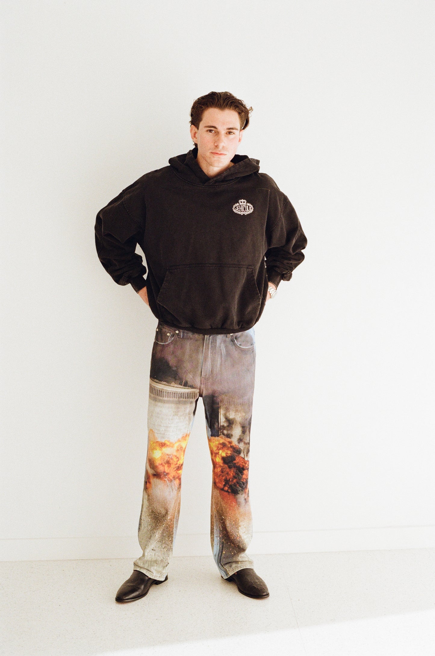 NEVER STRESS EMBROIDERY HOODIE