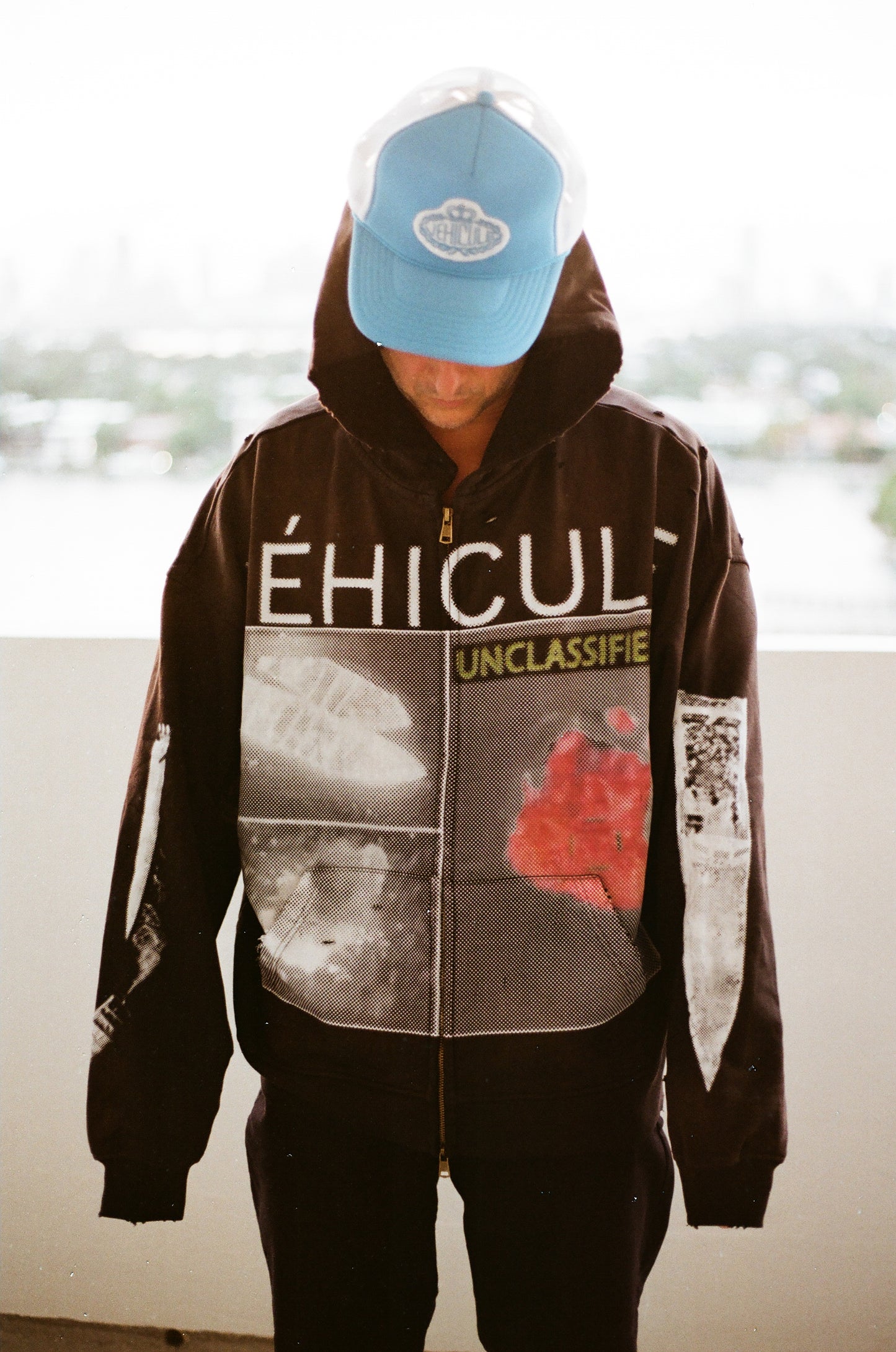 UNCLASSIFIED ZIPPER HOODIE