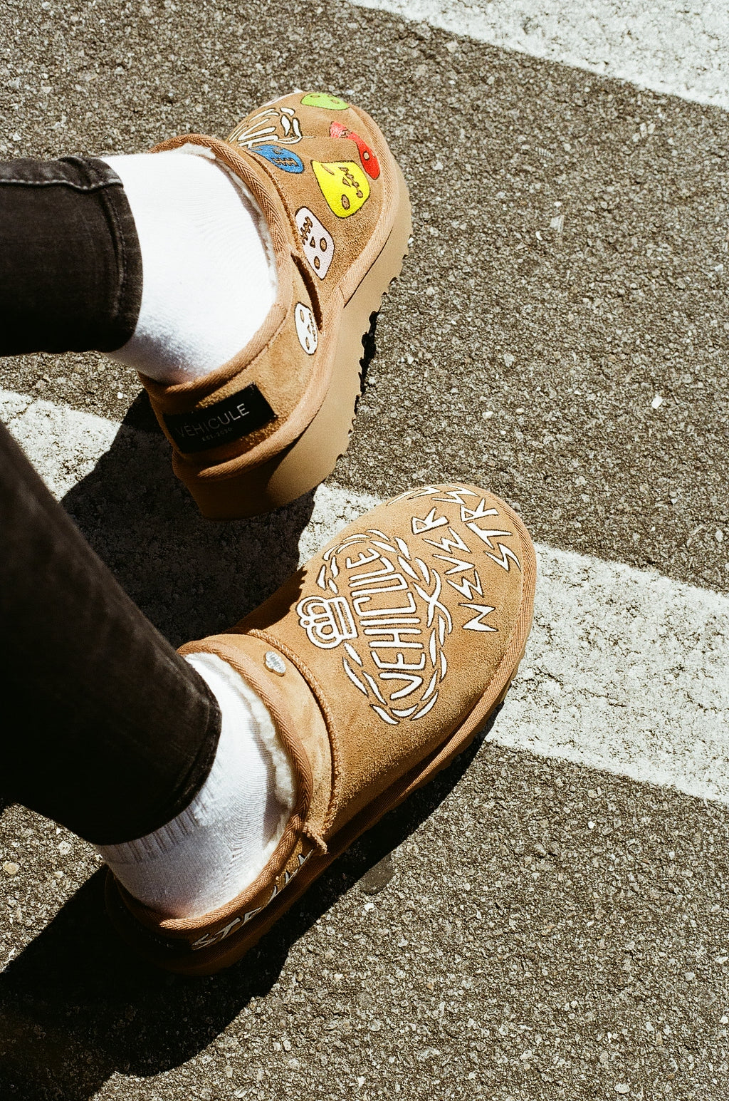 UGG × VÉHICULE SLIPPERS