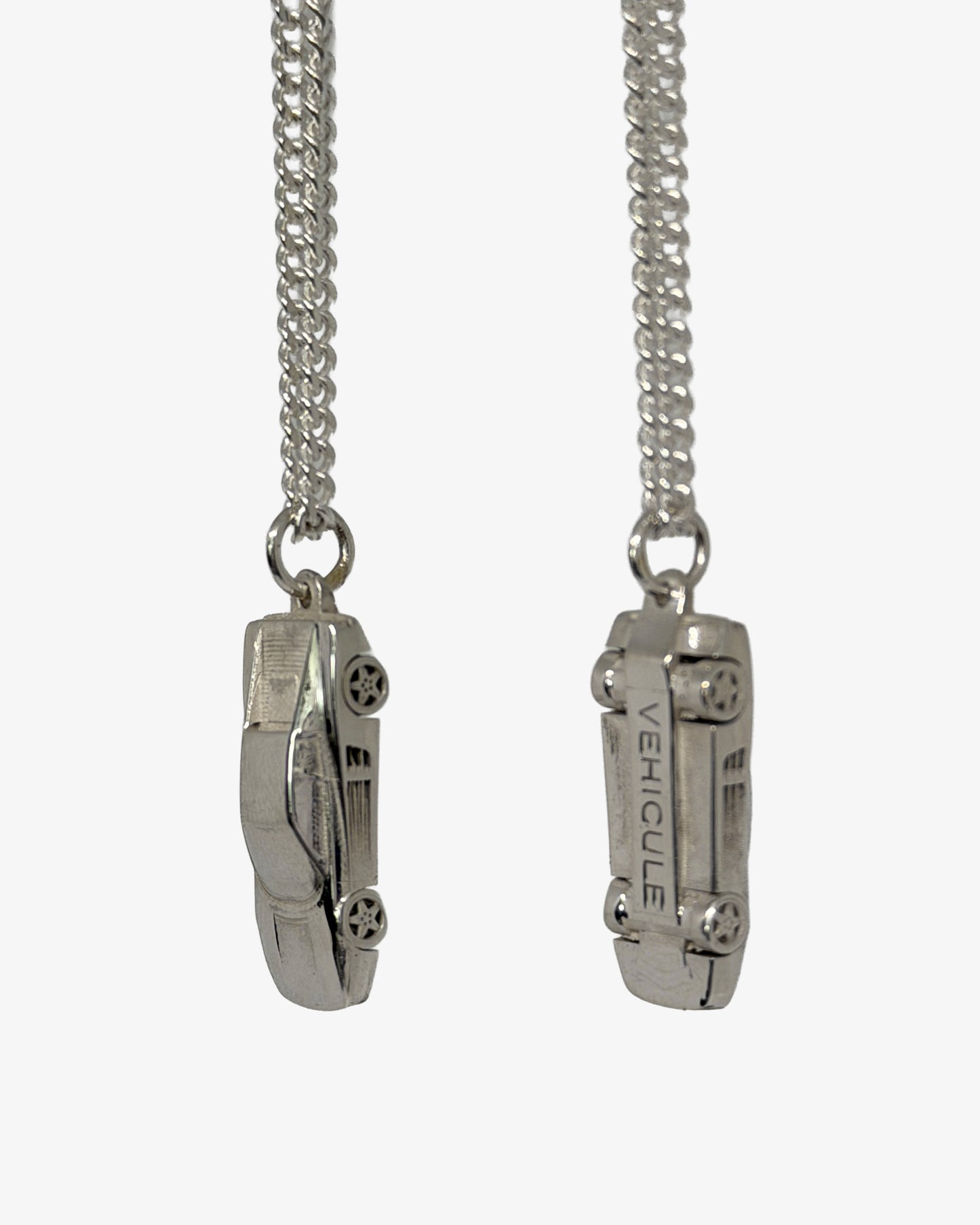 VÉHICULE TESTAROSSA NECKLACE