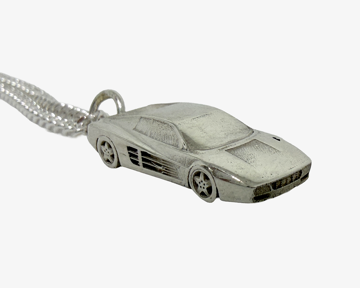 VÉHICULE TESTAROSSA NECKLACE