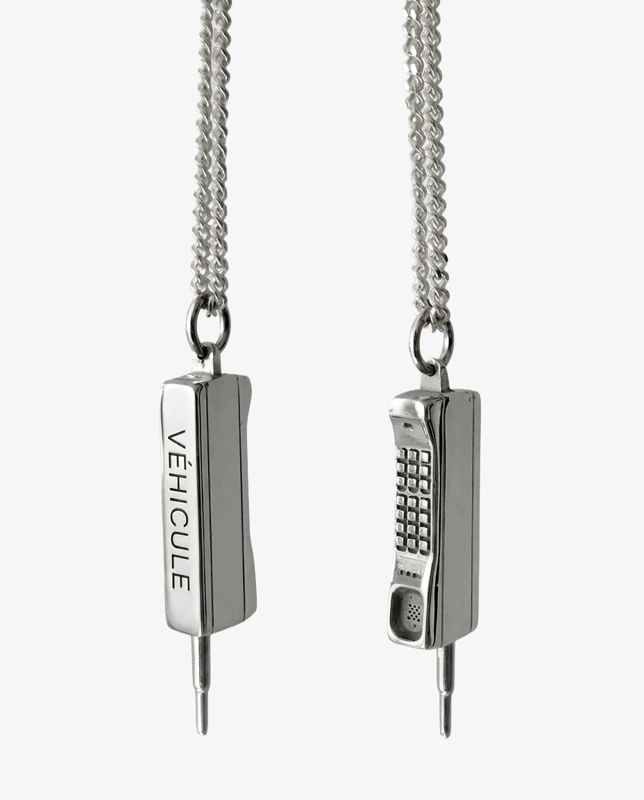 VÉHICULE BRICK PHONE NECKLACE